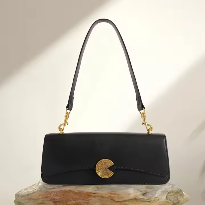 Bolso bandolera de cuero genuino para mujer - Bolso negro minimalista elegante con correa ajustable, cierre magnético y cierre dorado, bolso versátil para el día a día para atuendos informales o formales, bolso bandolera, accesorio elegante para mujer - 1