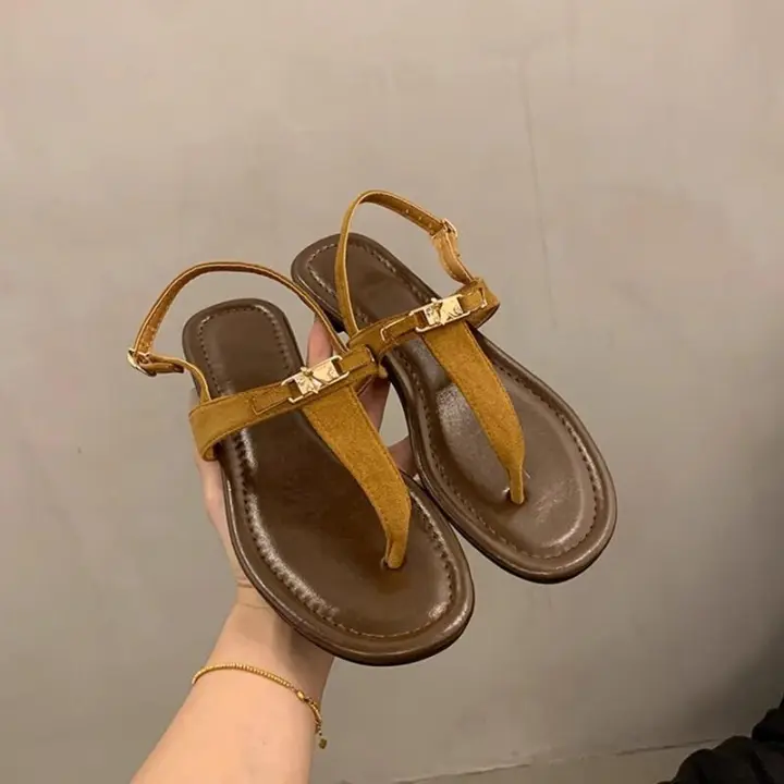 Sandalias planas con clip para mujer, nuevas de verano para uso al aire libre con faldas, chanclas de playa - 1