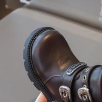 Botas de cuero antideslizantes para niña, zapatos versátiles y elegantes, suela suave, estilo británico, otoño e invierno, 2024 - details 8