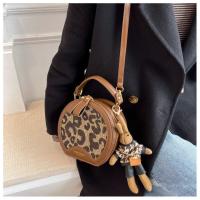 Bolso Cruzado de Hombro Versátil para Mujeres Bolso Redondo Pequeño con Alta Estética - details 6