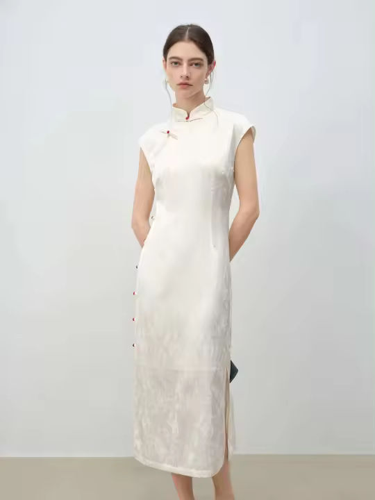 Vestido Cheongsam Estilo Chino ZIQIAO Vestido Largo y Delgado para Mujer en Verano 2025 - 1