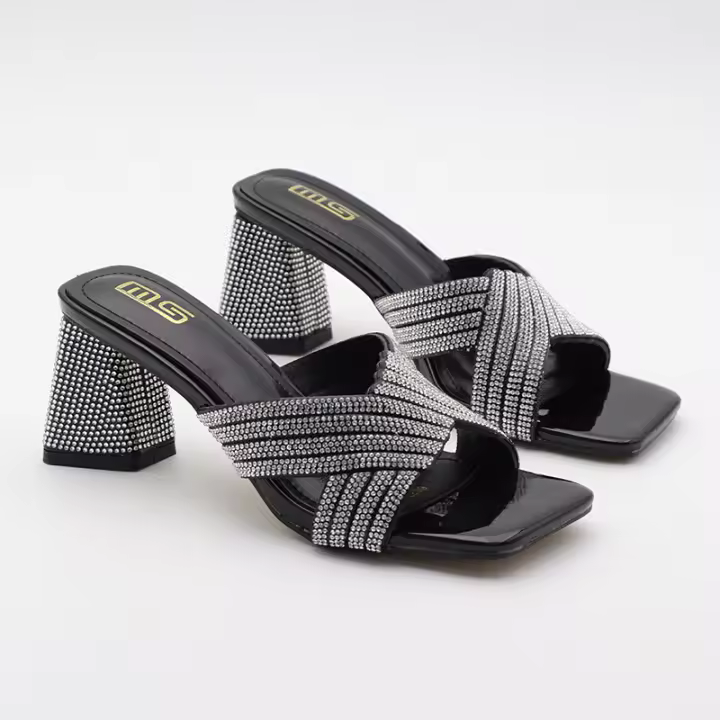 Tacones de aguja de moda para exteriores, versátiles y cómodos, tacones gruesos de color sólido con pedrería. - 1