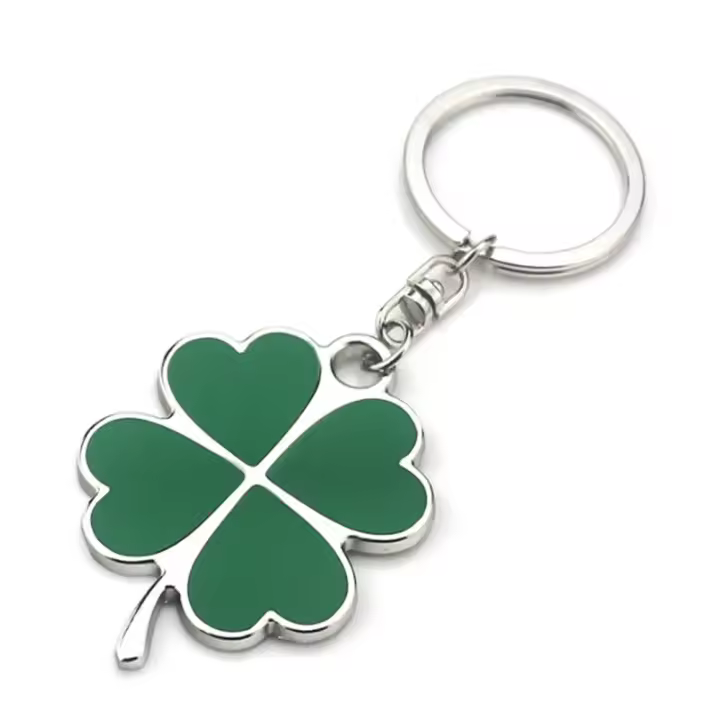 Llavero de trébol de cuatro hojas verde, creativo y moderno, llavero de la suerte, accesorio de regalo para fiestas, unisex. - 1
