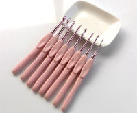 Agujas de Crochet Ergonomicas de Aluminio con Empuñadura de Goma Suave Set de 8 Piezas para Costura y Artesanía - details 3