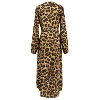 Vestido irregular de punto con tirantes de cintura alta y gasa con cuello en V y estampado de leopardo - details 11