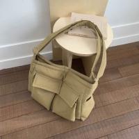 Bolsos de mano cruzados inclinados elegantes a la moda, bolso de hombro de nailon ligero para ir al trabajo, bolsos de mensajero para adolescentes, hombres y mujeres - details 3