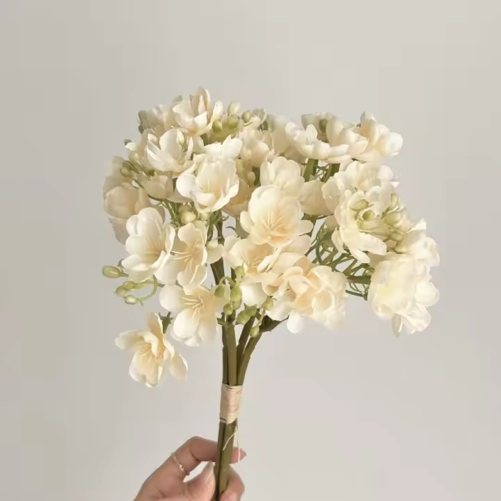 4 uds/paquete de flores de jazmín artificiales blancas, ramos artificiales decorativos DIY, flores falsas de plástico de simulación - 1