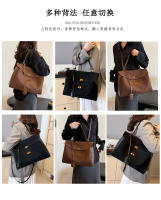 Bolso de hombro de gamuza Nuevo bolso de mano de gran capacidad para viajeros Bolso de moda para las axilas - details 16