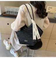 Bolso de Hombro Grande y Moderno para Mujer Nueva Tendencia 2025 Estilo Caliente en Bolsos y Viajes - details 11