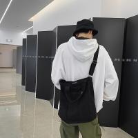Bolso bandolera de estilo japonés retro para hombre - Bolso de hombro versátil e informal para viajeros en color sólido - details 4