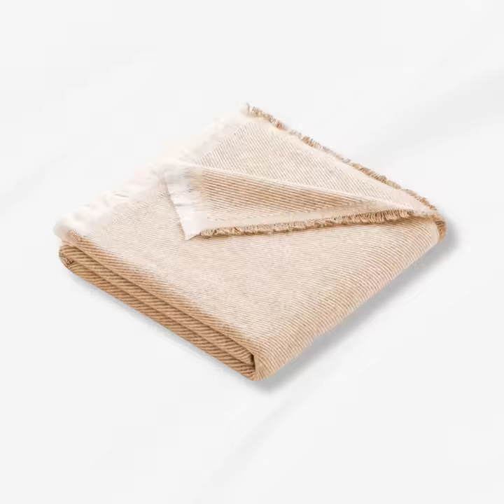 Lanovenanube - Colcha multiusos para sofá y cama SARGA. Manta foulard cómoda y práctica. Medida 120x180 cm. - 1
