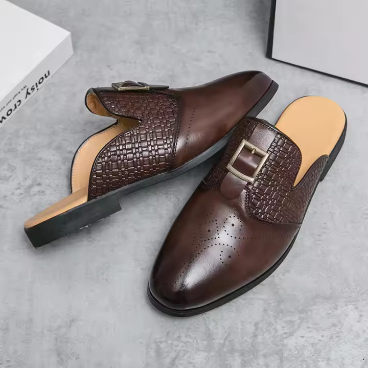 La mitad de los zapatos de los hombres de la moda Brock bolsa zapatillas de cabeza versión coreana sin tacón zapatos pequeños de cuero - 1