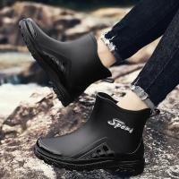Botas de lluvia para hombre, botas desnudas a la moda, zapatos antideslizantes para trabajo de Chef, zapatos de pesca de goma impermeables y duraderos, zapatillas de deporte para hombre 2023 - details 5