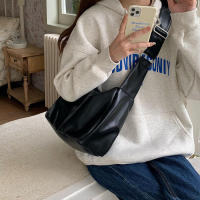 Bandolera de piel sintética suave para mujer, bolso de hombro de gran capacidad para estudiantes universitarios, novedad - details 6