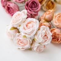 Mini ramo de flores artificiales para boda, 12 piezas, corona de recortes para decoración navideña del hogar, accesorios para vacaciones, rosa de té de seda - details 2