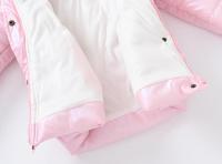 Manténgase abrigado y parece con estilo: chaqueta térmica con capucha para niña con acolchado alternativo de plumón para invierno - details 20