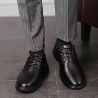 Moda 2022 nuevos zapatos de vestir antideslizantes para hombre, zapatos de cuero transpirable Mokasin con logotipo negro - details 12
