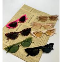 Gafas de Sol Cuadradas Vintage Montura Pequeña Estilo Ojo de Gato Para Hombres y Mujeres - details 2