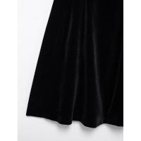 Moda femenina de otoño-invierno 2025 de terciopelo negro corto - details 7
