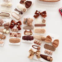 4PCS Clip De Pelo Para Bebés Con Peluche Falso Accesorios De Cabello Para Niñas Estilo Coreano Y Japonés Floral Adecuado Para Otoño E Invierno - details 4