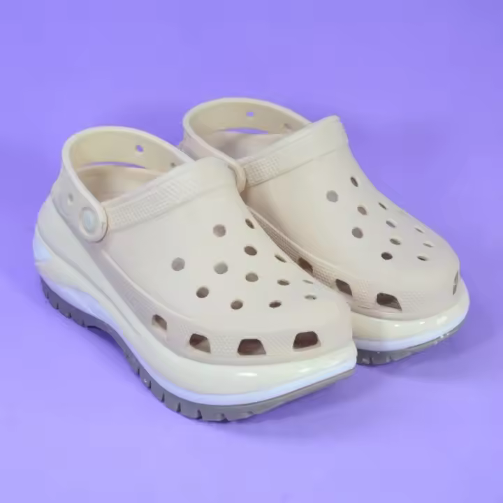 Cro Classic Mega Crush Clog - Sandalias Negeras para Mujer - Suela Crush Extra Gruesa - 1