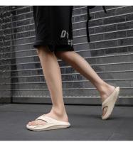 Chanclas zapatos de hombre de suela gruesa pisando mierda sintiendo pellizco en la playa zapatillas marea - details 17