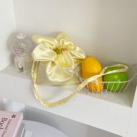 Paquete ligero de bolsillo con cordón de flores, bolsa de almacenamiento, bolso de flores de estilo coreano, bolso de hombro de mezclilla satinado a cuadros, compras - details 19