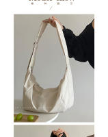 Bolso bandolera mujer otoño e invierno nuevo bolso de bola de masa hervida de gran capacidad abajo algodón simple y versátil bolso de hombro - details 4
