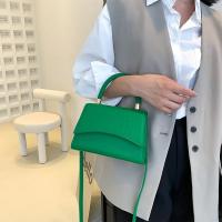 Bolso de Cuero Pequeño de Diseñador de Moda Bolso Cruzado de Lujo con Asa para Mujer - details 10
