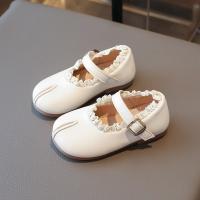 2025 nuevos zapatos planos para niños, zapatos sencillos de cuero de princesa Lolita para niñas, zapatos informales de moda plisados y versátiles para caminar para niños - details 6