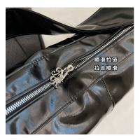 Cuero suave plisado Dumpling Bolso de la Mujer 2025 Nuevo, Cuerno de vaca Bolso de hombro de correa ancha, Negro - details 11