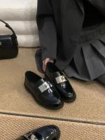 Mocasines perezosos con bloqueo de metal de un pedal, nuevos zapatos de cuero pequeños con plataforma de cabeza redonda de estilo británico - details 24
