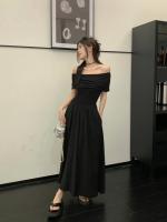 Vestido Negro de Hombro Único Estilo Hepburn Cintura Ajustada para Adelgazar Elegante y Casual - details 9