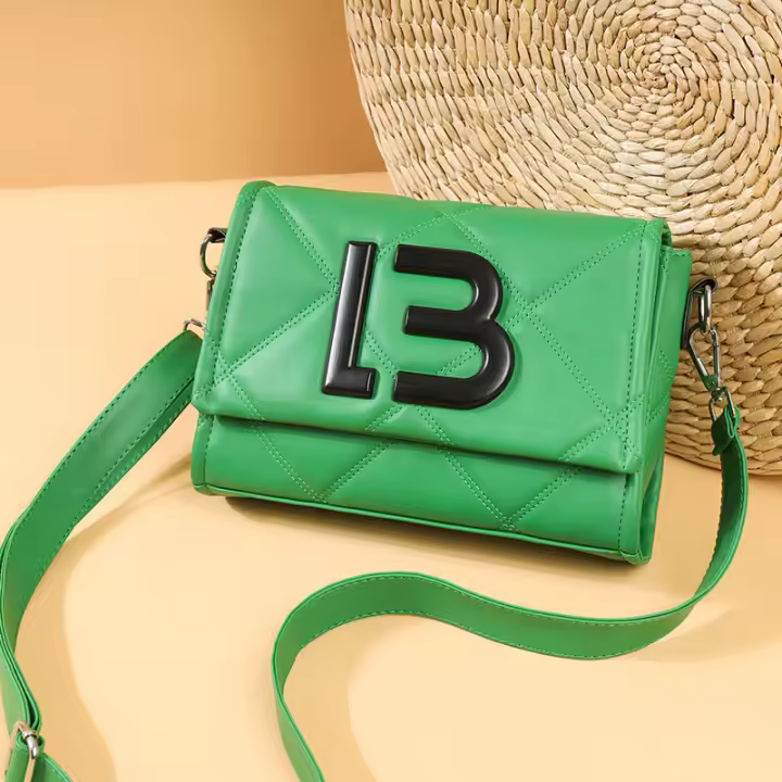 Bolso cruzado de un solo hombro bordado y acolchado de moda, simple y versátil para mujeres - 1