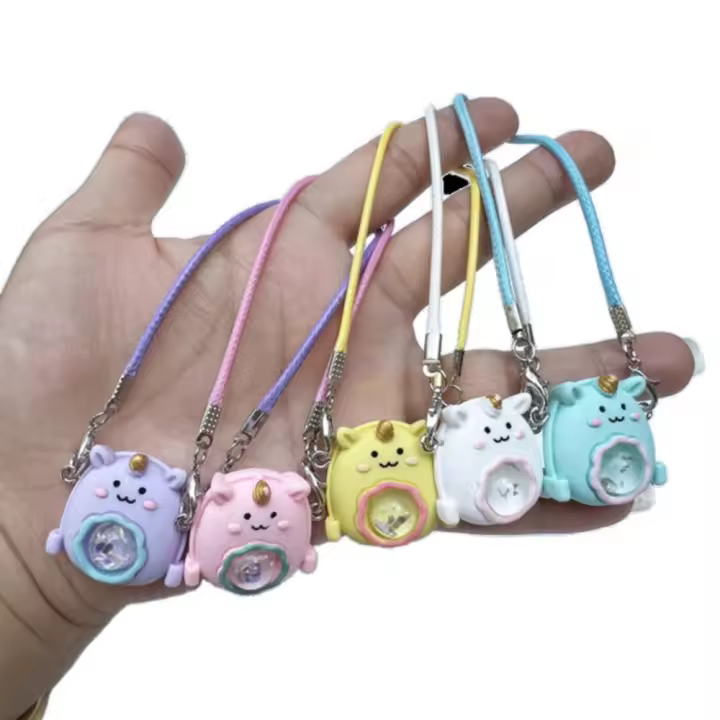 Mini bolso en miniatura para casa de muñecas con animales de dibujos animados, bolso de hombro colorido con dibujos animados, Mini bolso de plástico para muñecos de peluche - 1
