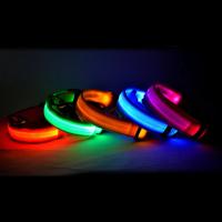 Collar para perro LED, collar para perro iluminado, ajustable, luz de seguridad superbrillante, collares brillantes para perros, seguridad nocturna - details 0