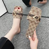 Sandalias y zapatillas de moda de gran tamaño para mujer, nuevo estilo de verano, sandalias con tiras de Metal de fondo plano para mujer - details 3