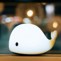 Luz Nocturna recargable por USB para niños, Animal de silicona suave, dibujos animados, Ribbot, perro Panda, ballena, Delfín, regalo para niños - details 5