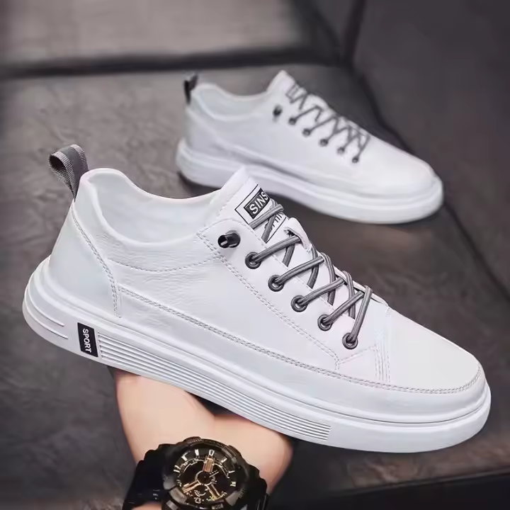 Zapatos de hombre verano 2025 nuevos zapatos blancos pequeños de hombre adolescente de un pedal zapatos de junta de hombre casual tendencia zapatos deportivos - 1
