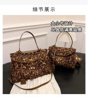 Bolso de hombro de gamuza Nuevo bolso de mano de gran capacidad para viajeros Bolso de moda para las axilas - details 9