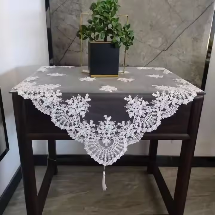 Mantel fino con borlas bordadas cuadradas europeas de 85cm, manteles pequeños para salas de estar, balcones, bodas y Navidad - 1