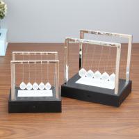 Péndulo de equilibrio luminoso de Newton, adornos creativos de escritorio para decoración del hogar, regalos artesanales de movimiento perpetuo - details 4