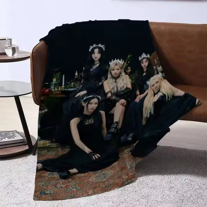 Manta Kpop para niñas, cama doble, mantas para sofá, colcha peluda de invierno, colchas cálidas hasta la rodilla para bebé, hogar - 1
