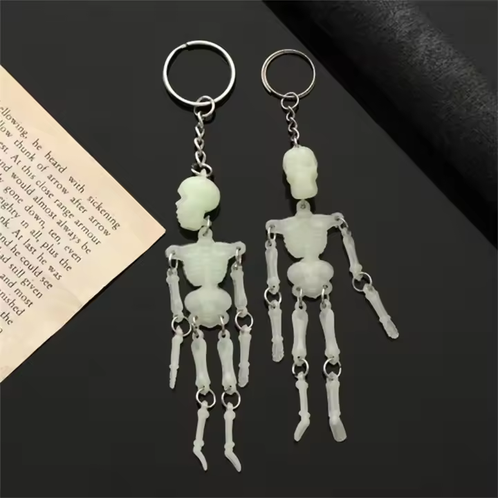 Accesorios góticos, joyería de moda coreana de lujo, llavero de esqueleto de calavera Punk, llavero luminoso, llaveros de coche - 1