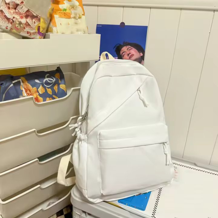 Mochila de Nylon Impermeable Alta Calidad Perfecta para Mujeres viajeras - 1