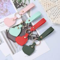 LLavero con forma de corazón de PU, bolso de Color sólido, llavero de cuero con forma de corazón, accesorio colgante, decoración para mochila, colgante colorido - details 4