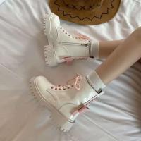 Nuevo lanzamiento de botas de moto de suela gruesa para mujer, botines decorativos informales a la moda en forma de corazón para mujer en otoño - details 2