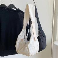Bolso de hombro informal de nailon de gran capacidad para mujer, bandolera juvenil de estilo coreano - details 2