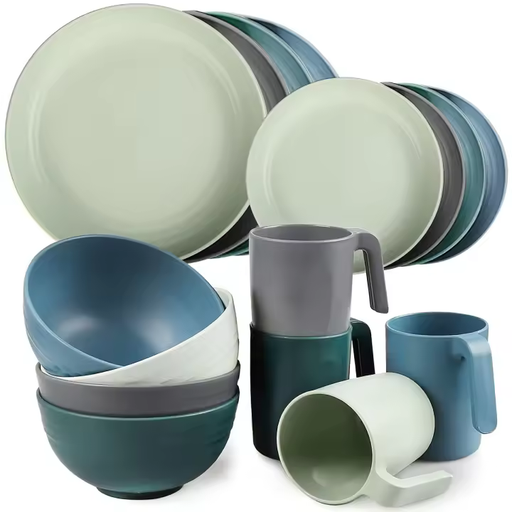 Juego de vajilla de plástico indestructible de 16 piezas, que incluye 4 platos grandes, 4 platos pequeños, 4 tazones y 4 tazas de vajilla ligera, compatible con lavavajillas y microondas, adecuado para mesas de comedor, picnics y camping - 1