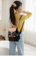 Mochila de Moda Coreana para Mujer de Alta Gama Ligera, a Cuadros, Bolso de Hombro Doble, Tendencia para Trabajo y Viajes - details 4